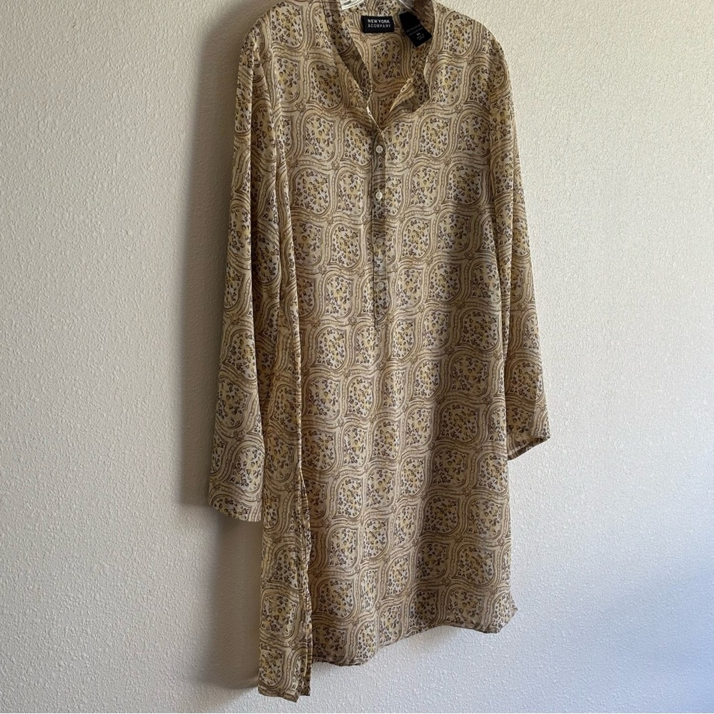 New York & Company Beige and Yellow Patterned Blouse Tunic SZ Medium